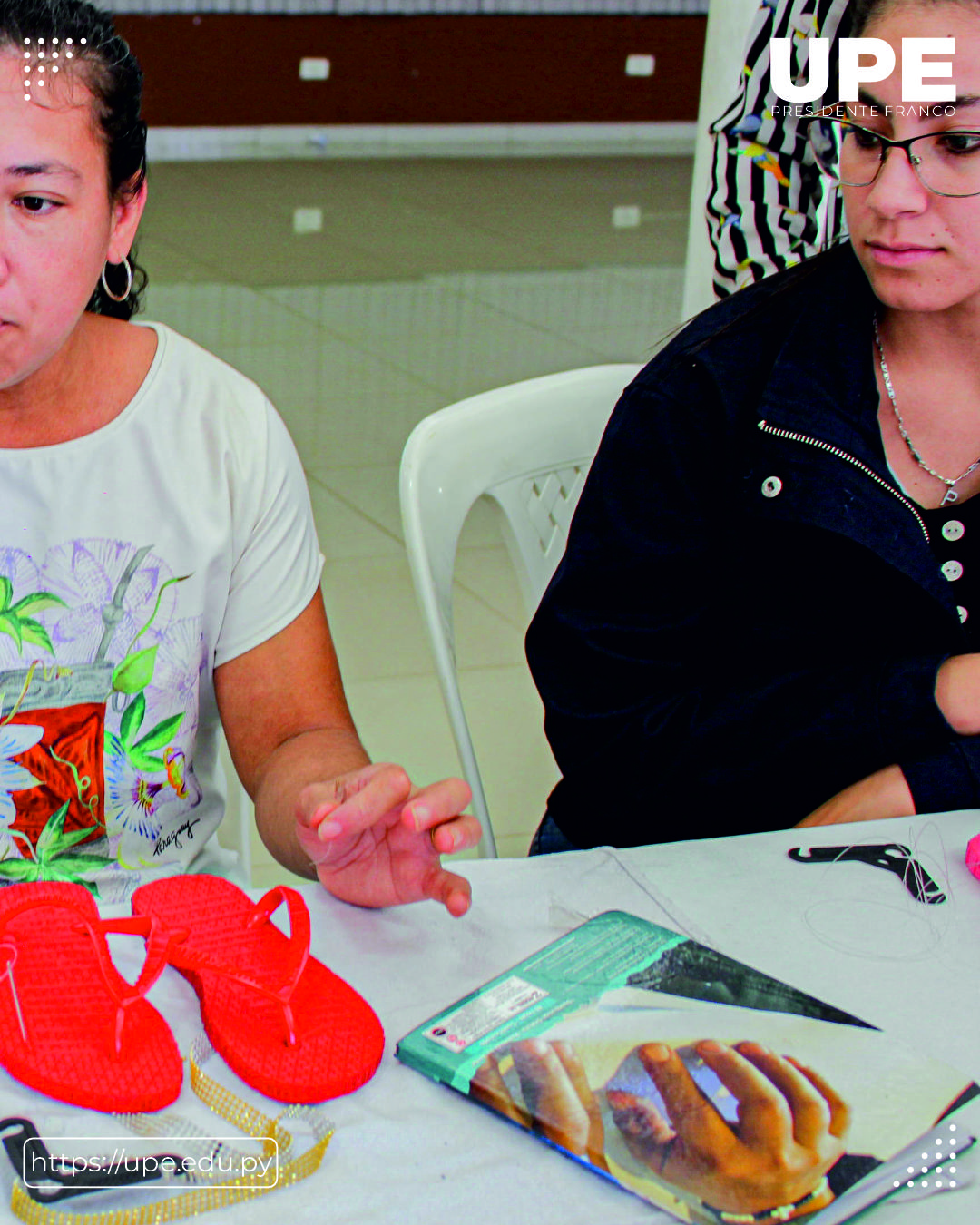 Bordado de Zapatillas: Curso Taller en la UPE 